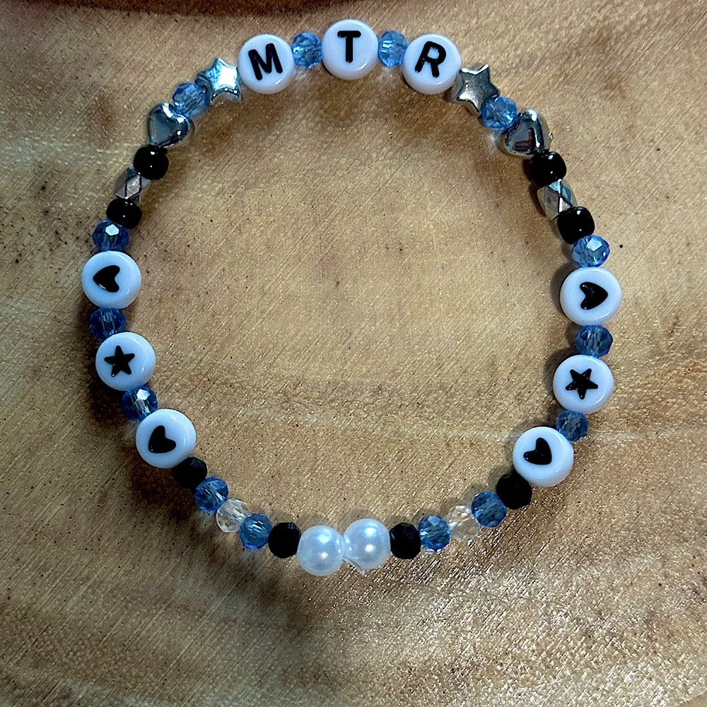 5 for $20 Taylor Swift Handmade Friendship Beaded Bracelet
“My Tears Ricochet”